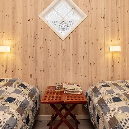 3 Person In Karrebaeksminde-by Traum